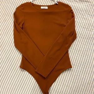 Aritzia Babaton Long Sleeve Contour Bodysuit - Rust